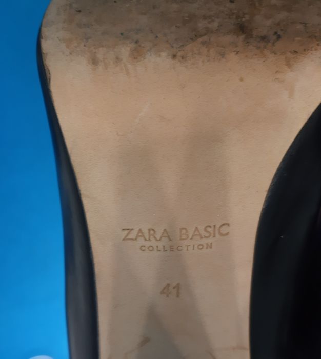 Sapatos clássicos de salto alto