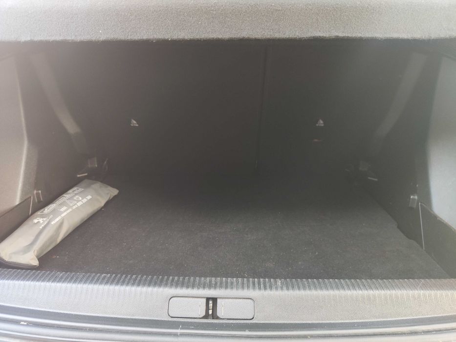 Peugeot 2008 1.2 PureTech GT EAT8