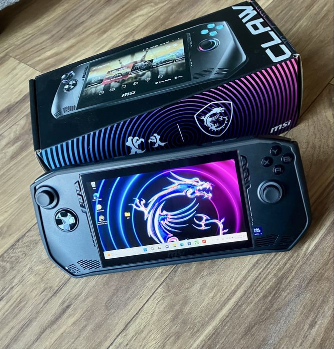 MSI CLAW Core 7 Handheld, konsola PC na gwarancji