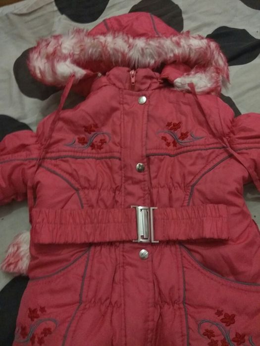 Дуже класний комбінезон для дівчинки 4-6 років на овчині дуже теплий