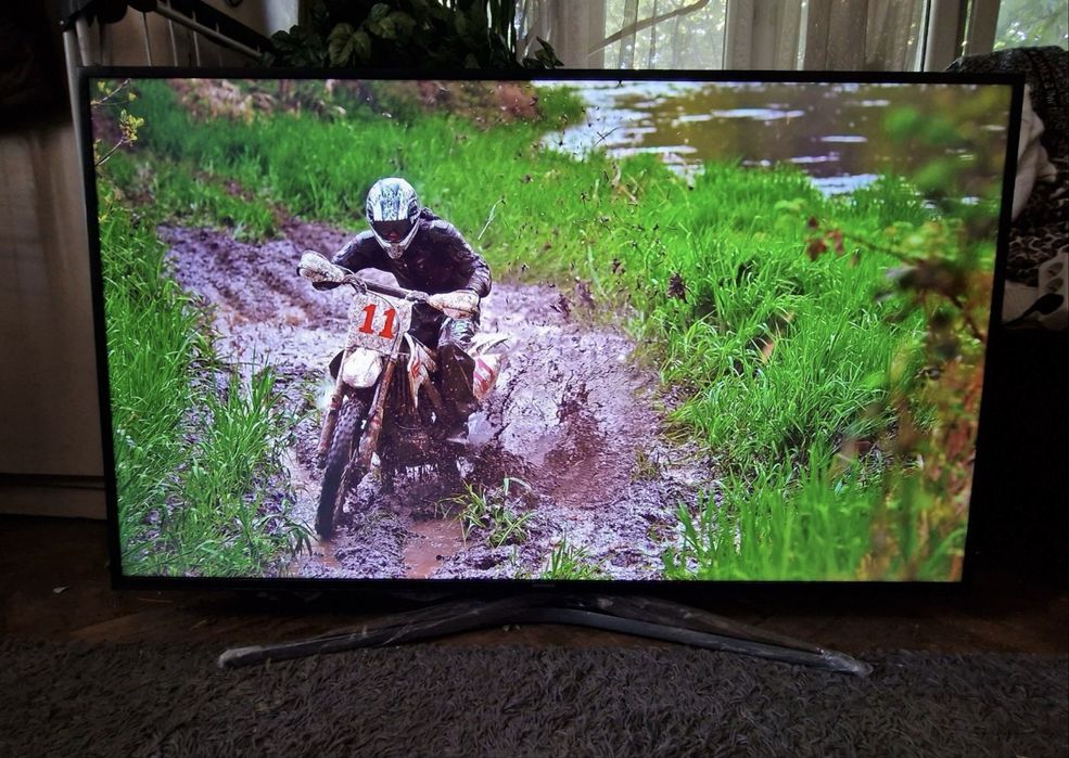 Samsung 55” 4K smart wifi dvbt 2 hevc uhd telewizor led tv