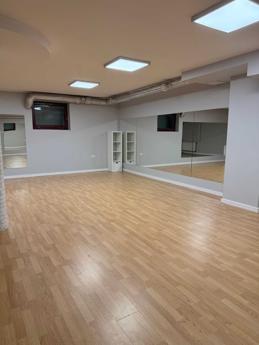 Sala fitness 85 m² na wynajem – idealna na zajęcia, warsztaty i szkolenia