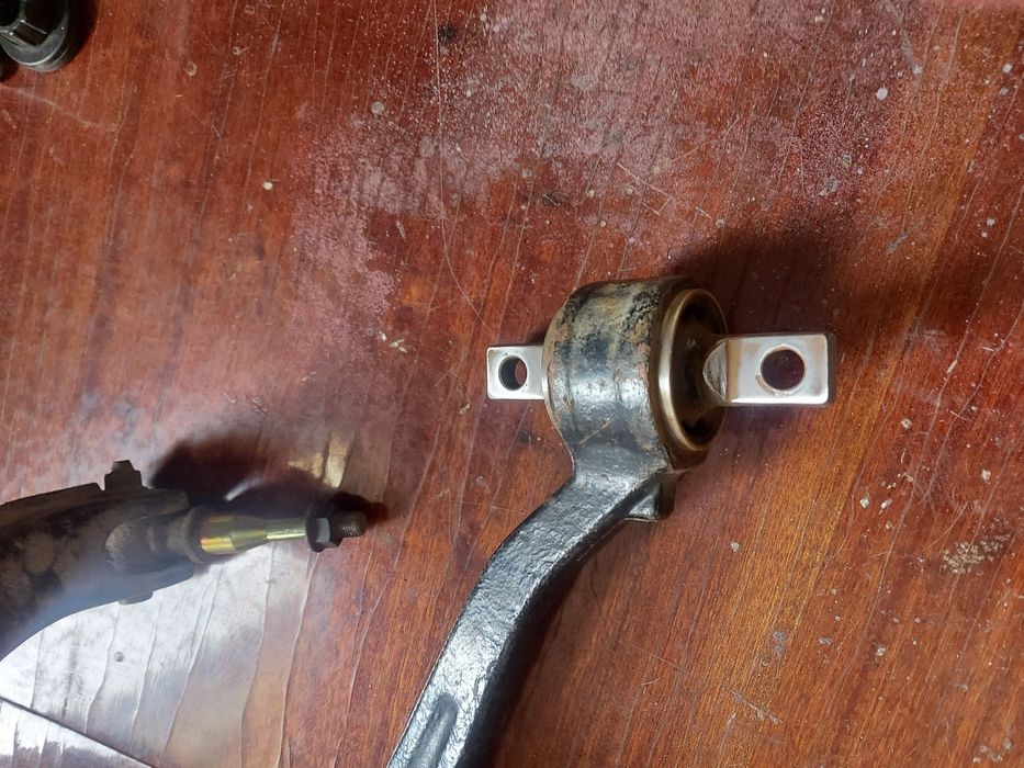 Ричаги підвіски MITSUBISHI