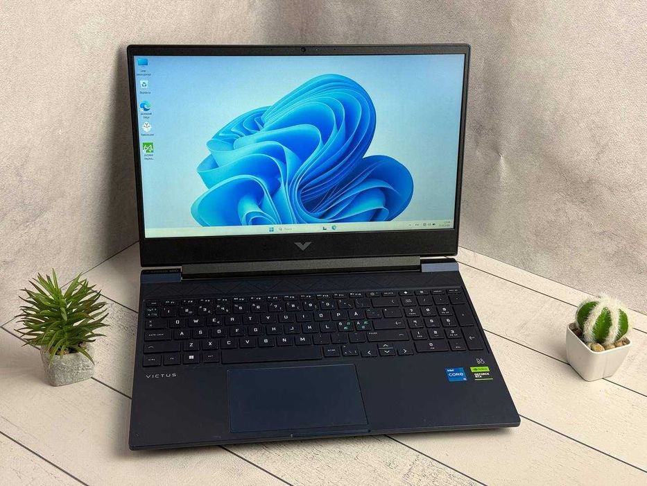 HP Victus 15 i5-12450H RTX 3050 16GB