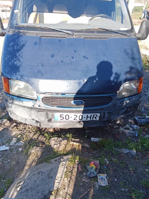 Vendo Ford Transit para peças