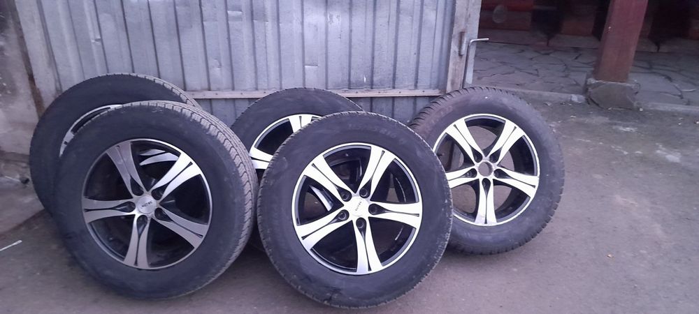 R 16, 225/65 Туксон або  Х-трейл