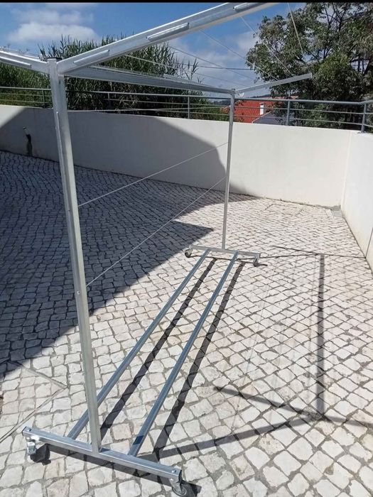 Estendal grande com rodas novos