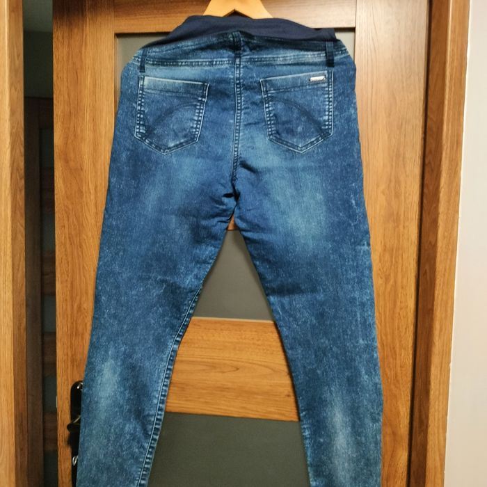 Spodnie ciążowe ze ściągaczem na gumce