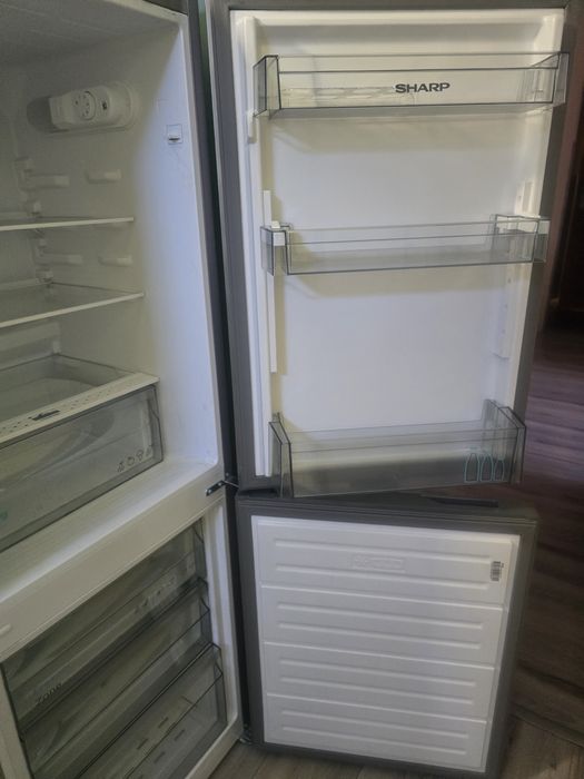 Lodowka  marki Sharp