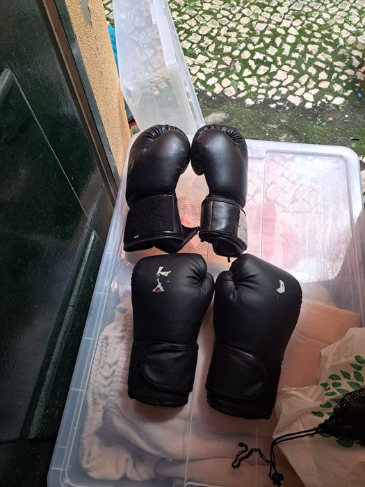 Luvas de boxe usadas
