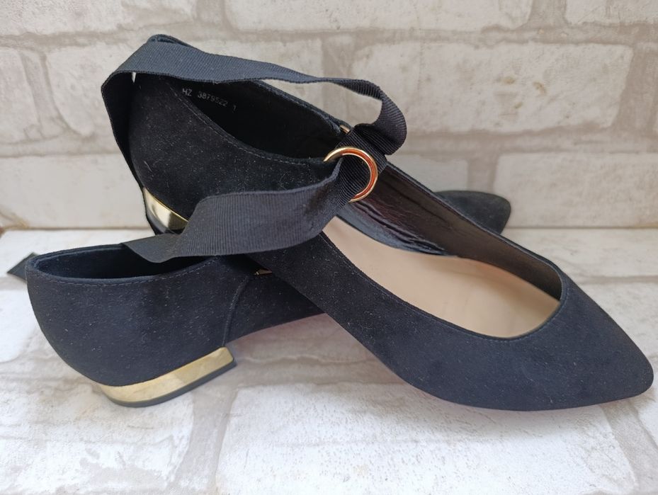 Нові замшеві балетки