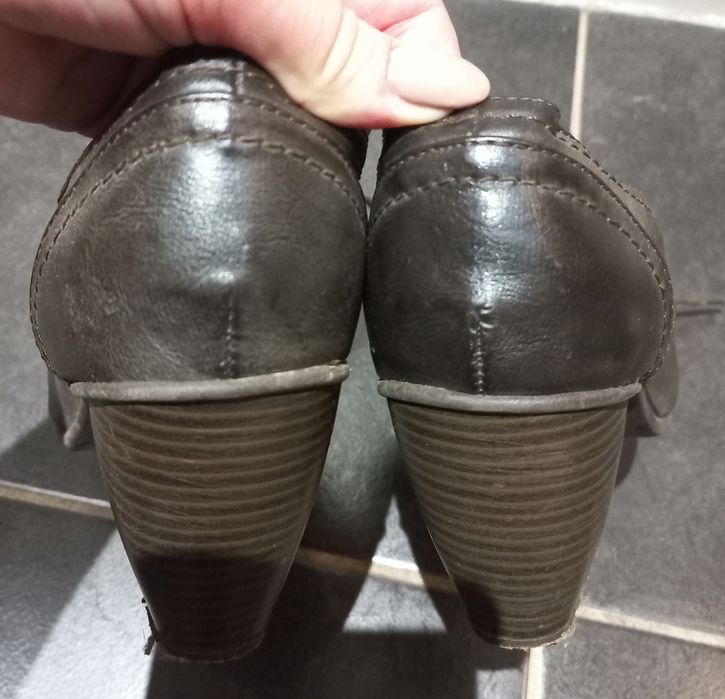 Okazja! Buty na słupku, wiązane, Brąz