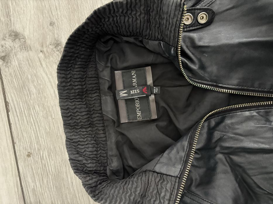 Куртка Армані жіноча