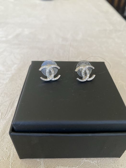 Par de brincos Chanel, prata 925, com zirconias