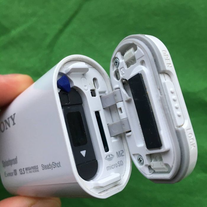 Екшн-камера Sony HDR-AS100V