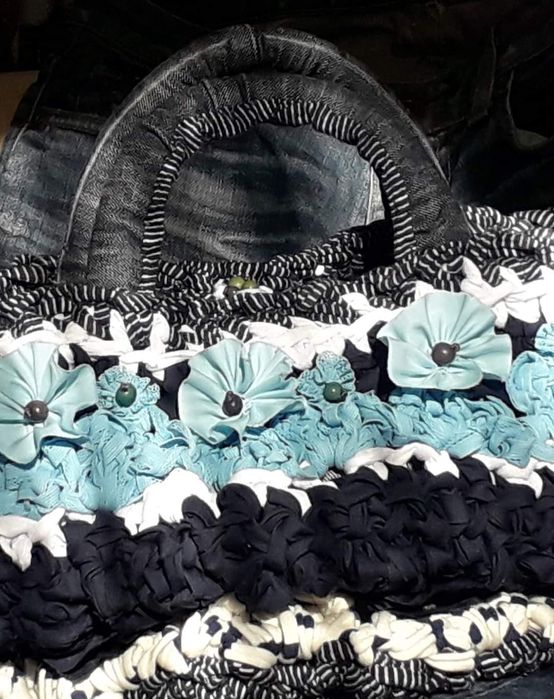 Saco de mão com flores