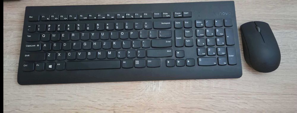 Komputer LENOVO IdeaCentre 5 24IMB05