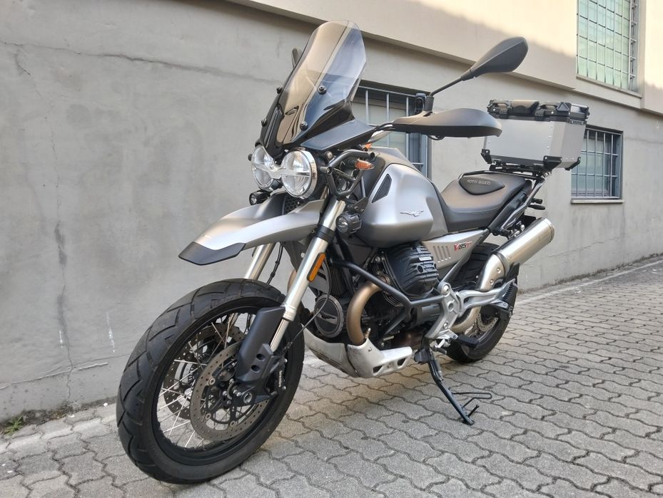 Moto Guzzi V85TT 2021