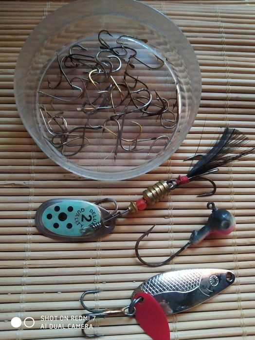 Stare haczyki na ryby