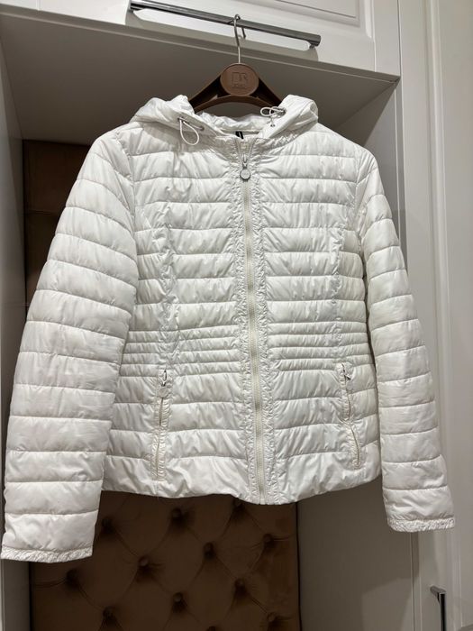 Куртка жіноча біла