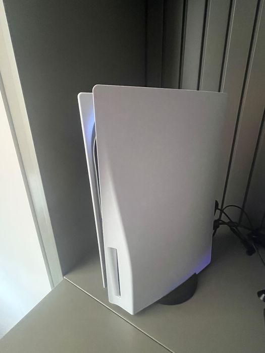 Playstation 5 825G
