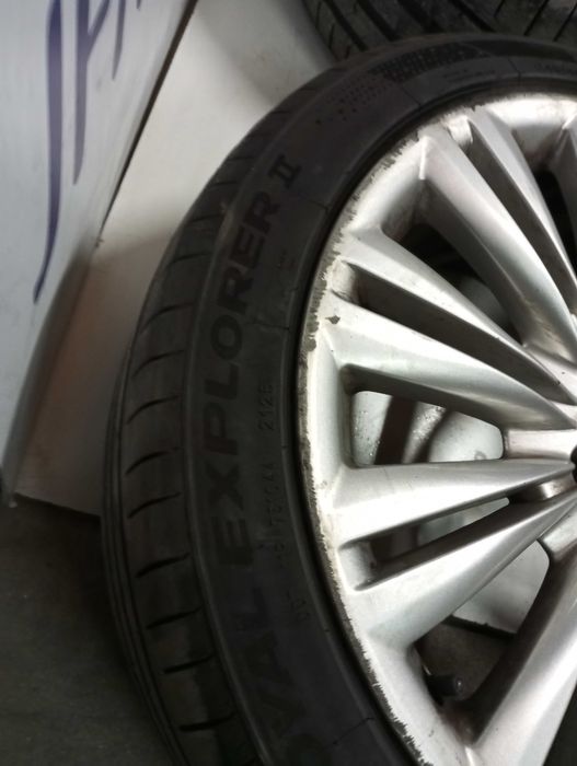 44 - Jantes Jaguar XF 245/40R19 com pneus 5*108 original