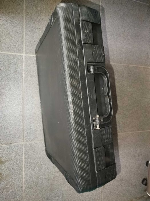 Martelo pneumático elétrico.