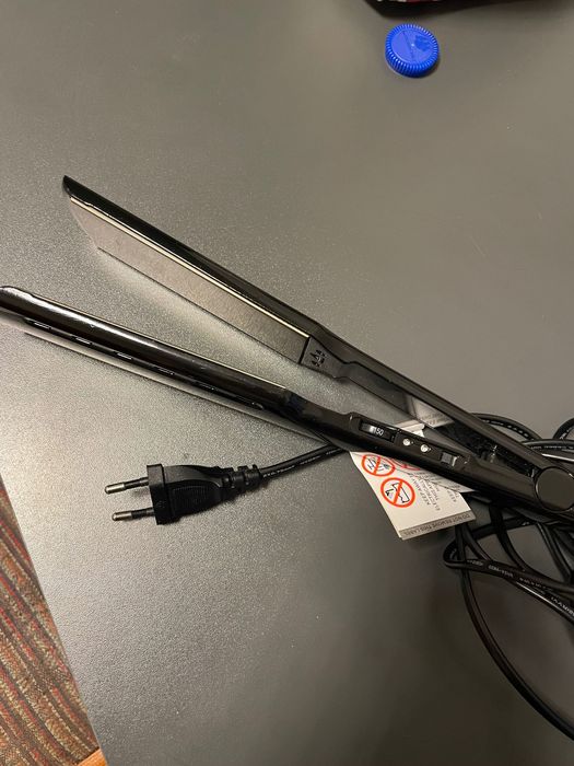 Професійний випрямляч волосся Bless