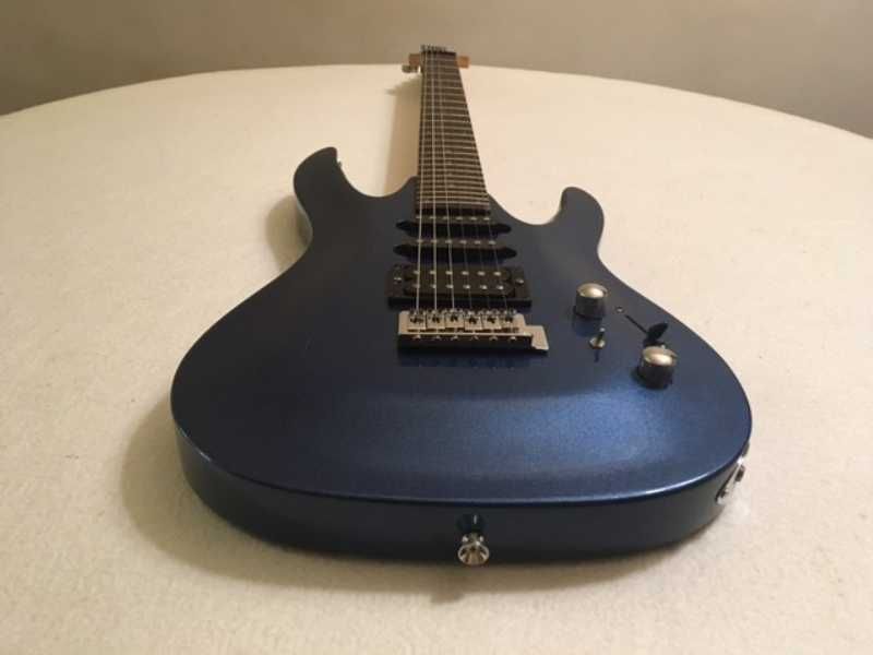 Guitarra ARIA MAC Series em perfeito estado de funcionamento