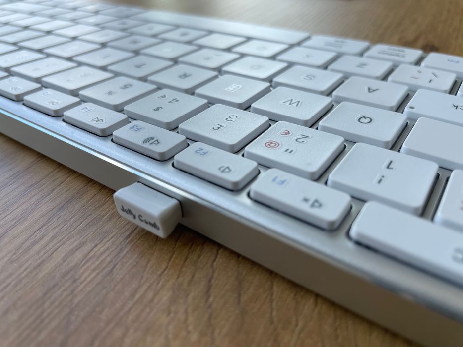 Teclado Bluetooth ultrafino em excelente estado / como novo.