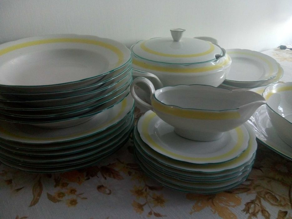 Ćmielów PRL serwis talerze porcelana zastawa Feston lata 70-te