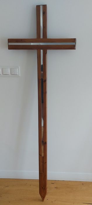 Krzyże grobowe, nagrobne, cmentarne. drewniane