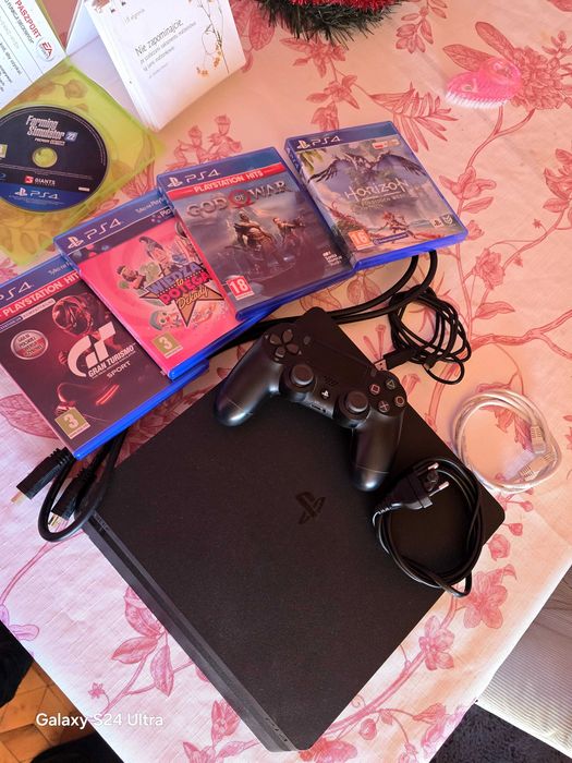 Playstation 4 slim