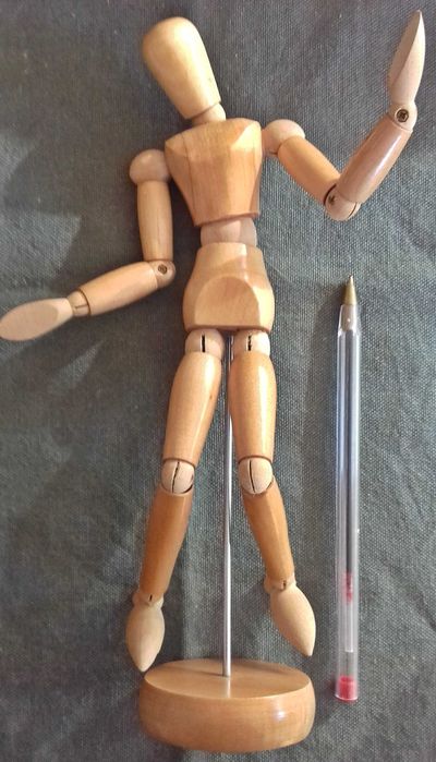 Modelo Corpo Humano articulado em madeira. Todas as posturas
