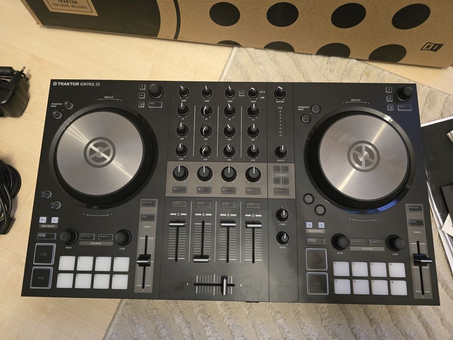 Mikser / konsola / kontroler DJ Traktor Kontrol S3 Native Instruments