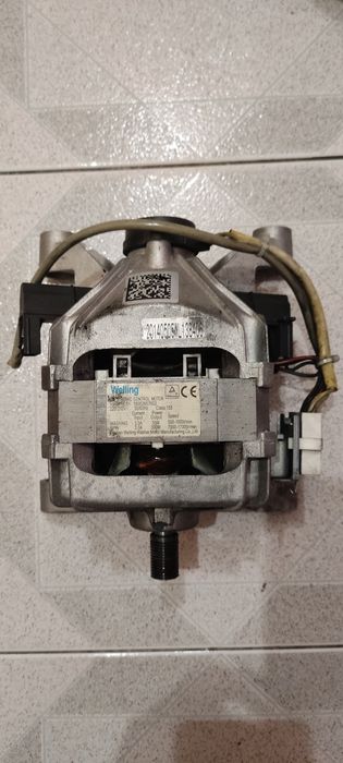 Двигун пральної машини Indesit