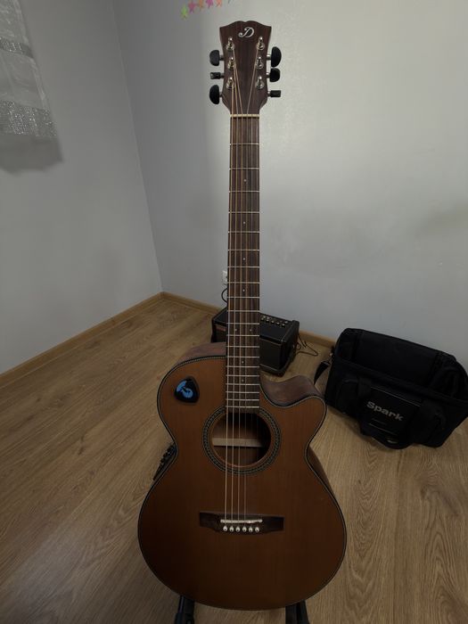 Gitara Dowina GAC-E 555