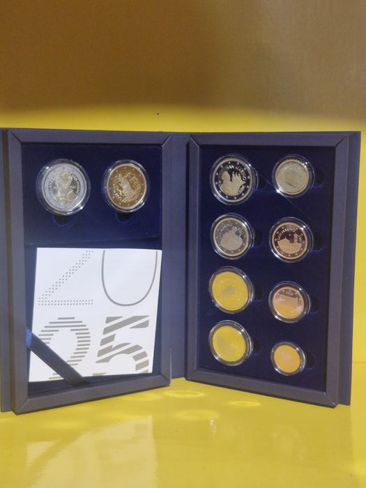 Conjunto proof San Marino 2025