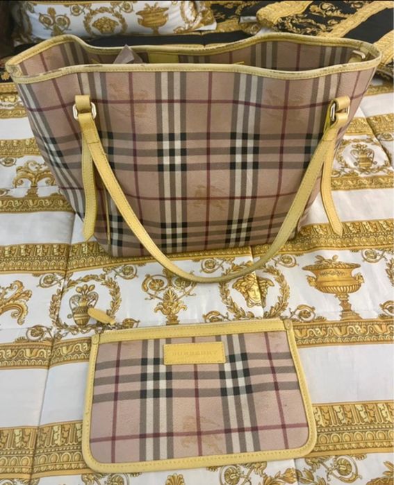 Saco Burberry Haymarket Amarelo Tote Bag
