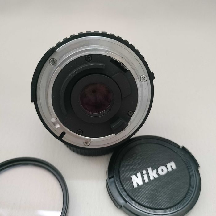 Nikon Series E 28mm 1:2.8 szeroki kąt