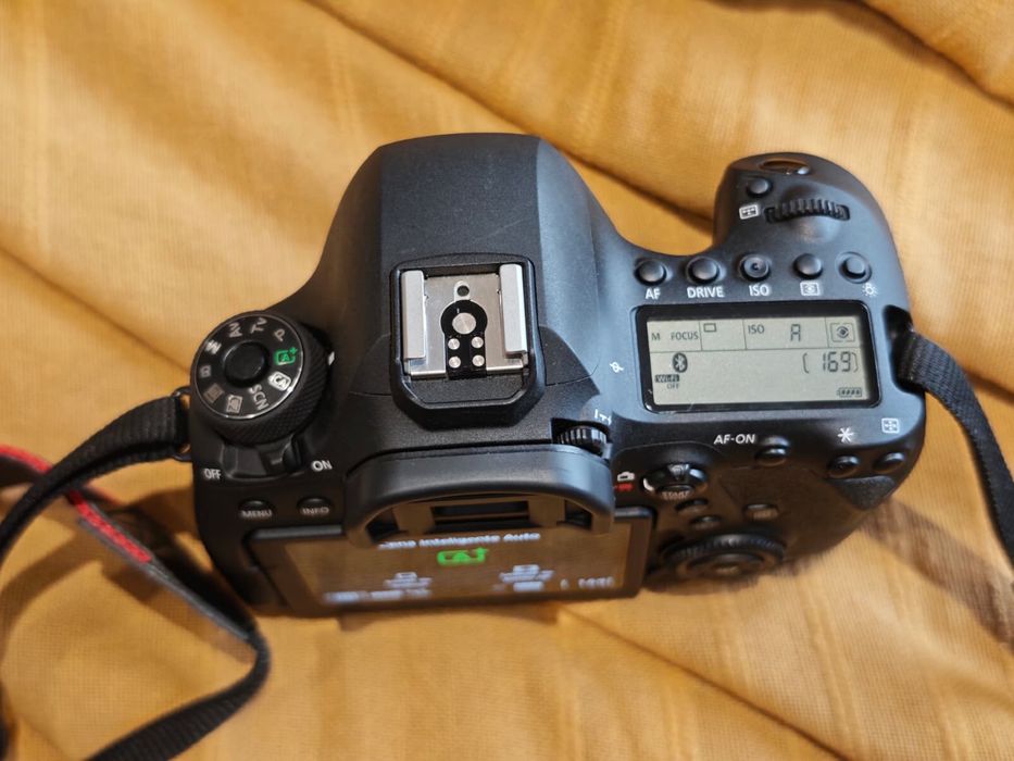 Canon EOS 6D Mark II Full Frame – Pouquíssimo Uso + Acessórios