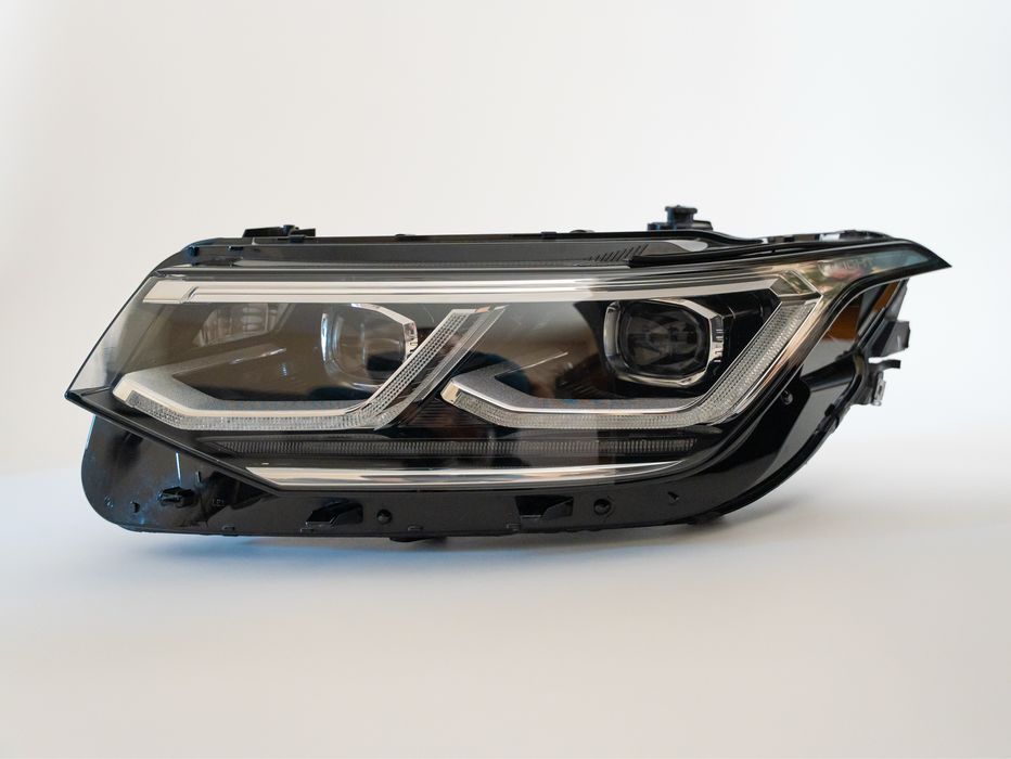 Lampa przednia LED Matrix IQ.Light / Full LED Matrix do VW Tiguan 2024