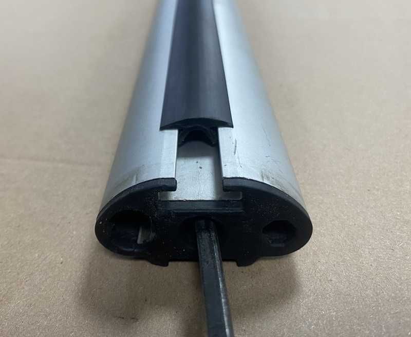 Резинка гумка верхня багажника на дах Thule Wingbar Edge Evo BMW Terra Carstyle в Т-паз 8-12 мм термоеластопласт для поперечин аеро Wingbar Aerobar
