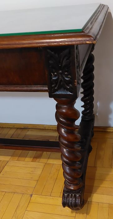 Stół drewniany gdański