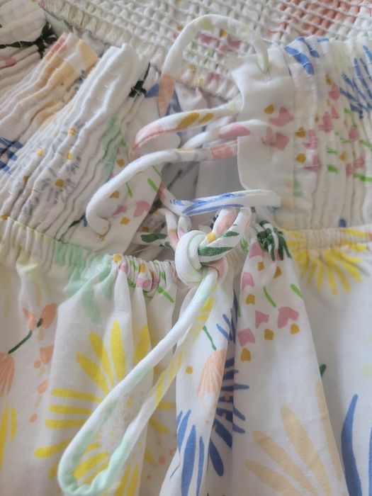 Piękna biała sukienka w kwiaty odkryte ramiona boho Zara