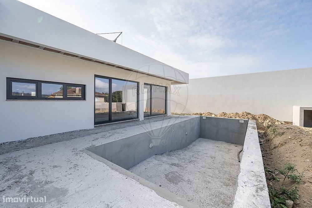 T3 Detached House for Sale