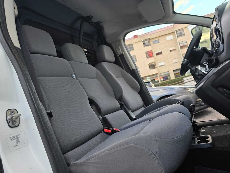 PEUGEOT PARTNER L1 1.6HDI 90CV "3 LUGARES"