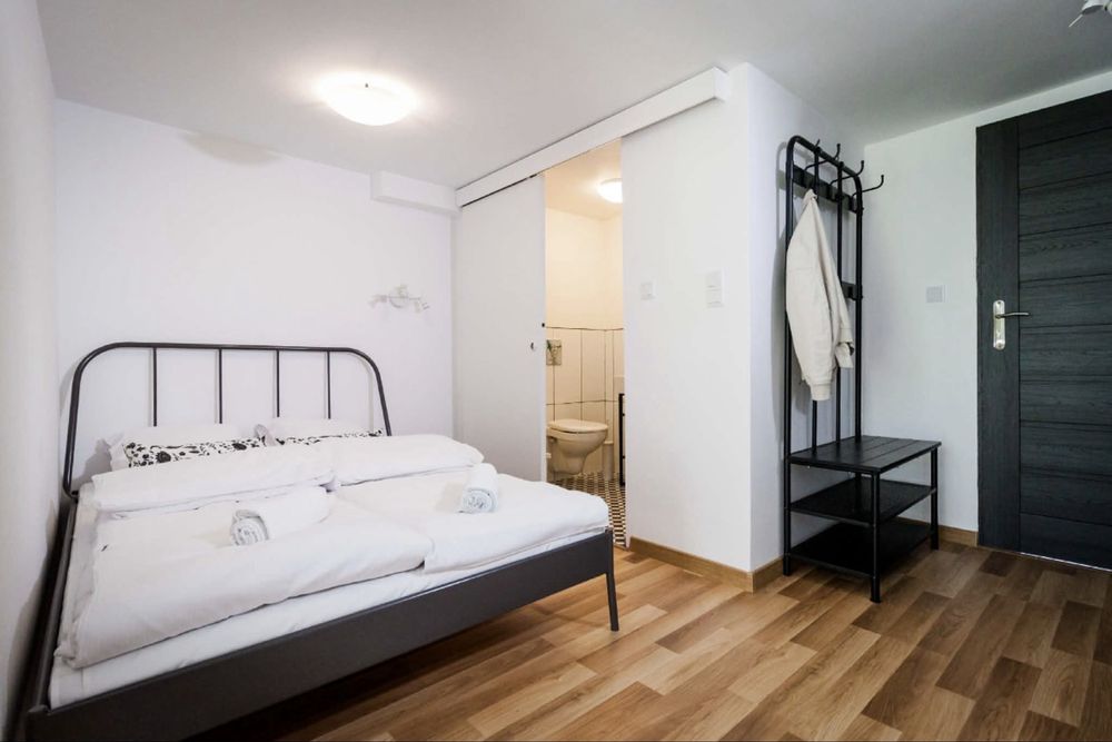 Apartament z prywatną łazienką i ogródkiem