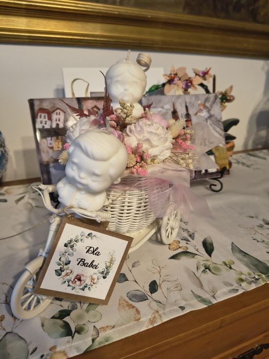 Flower box, dzień babci i dziadka , bukiet że świec sojowych