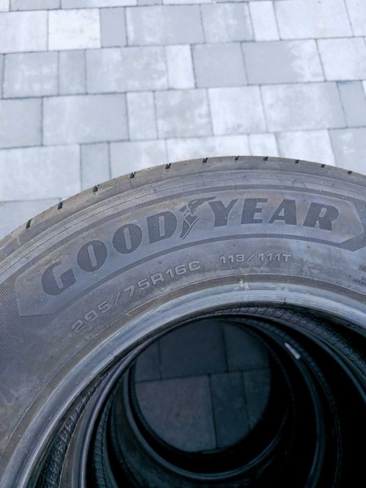 Opony letnie goodyear 205/75/R16C 4szt Nowe